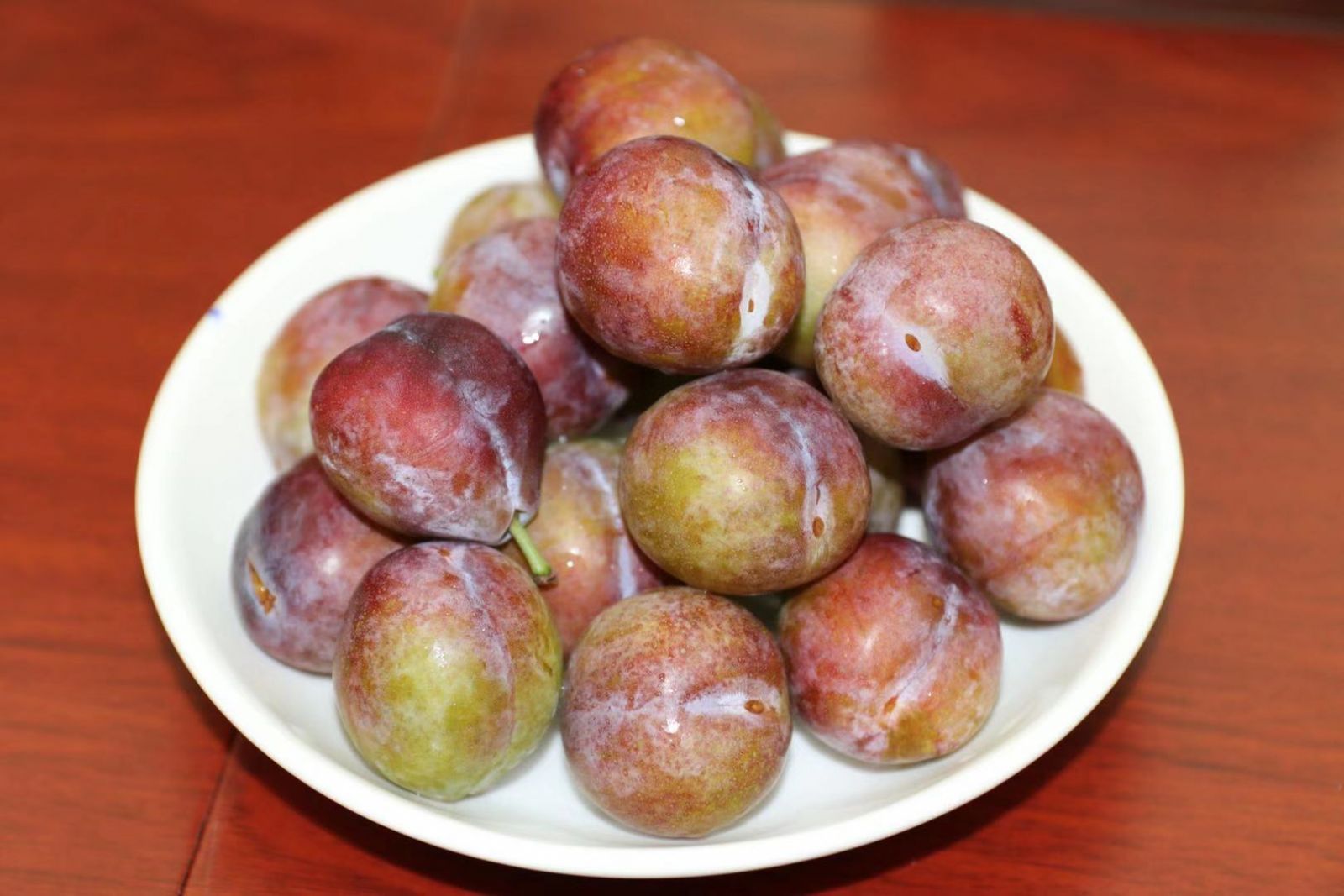 Chilean plums