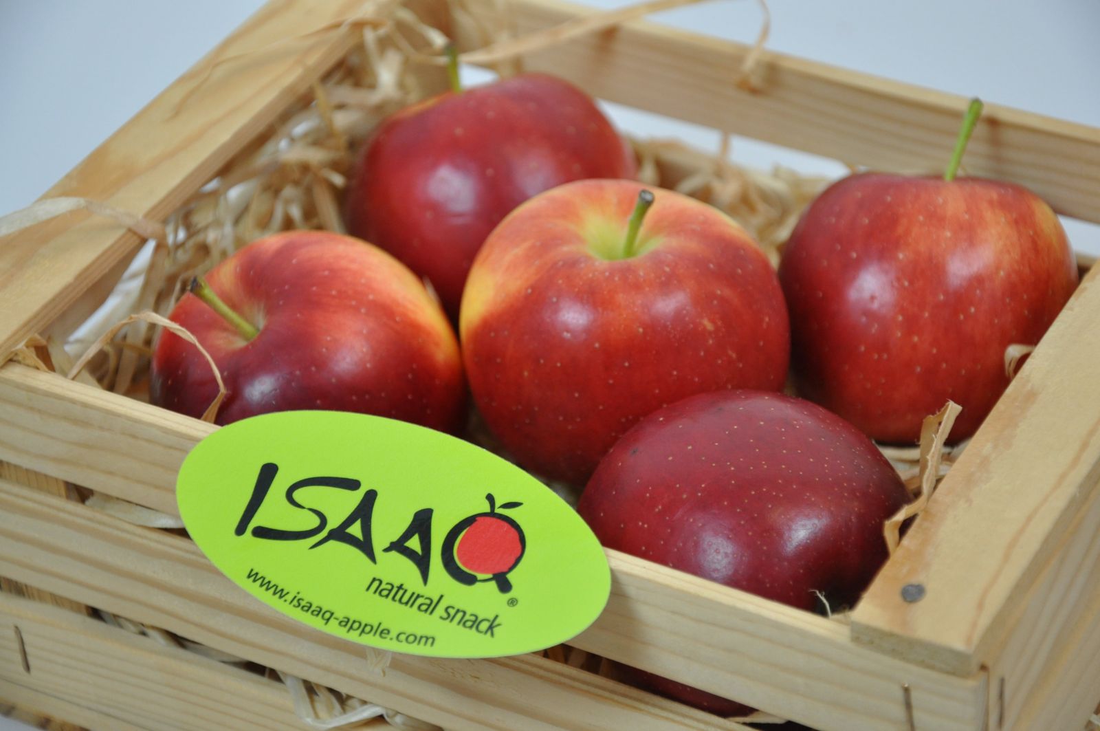 ISAAQ apples box