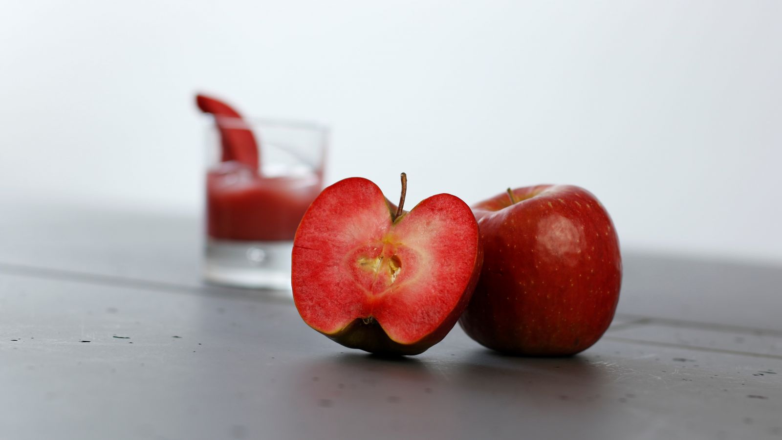 Red Moon apples