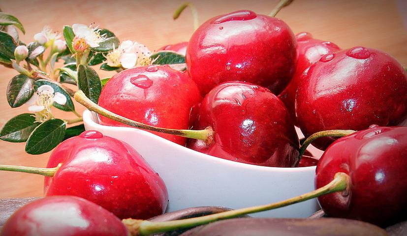 New cherries arrive at Chinese markets